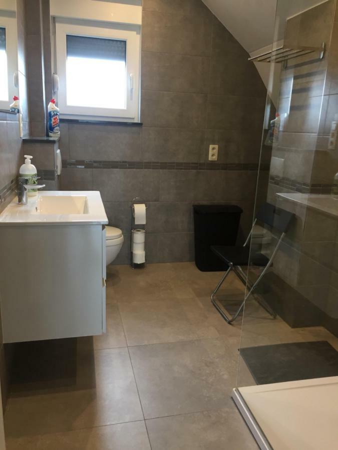 Rentalis Flat Liege Luaran gambar