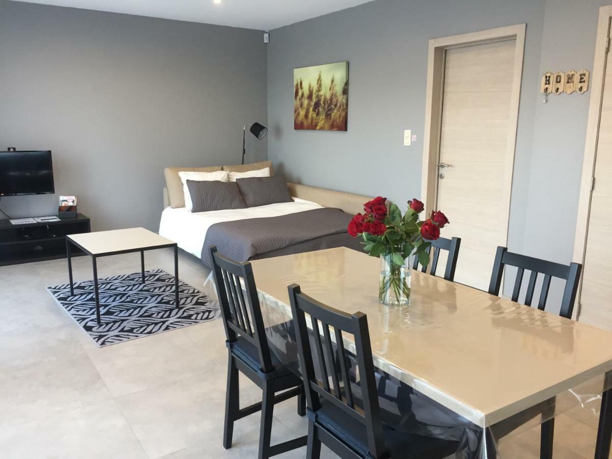 Rentalis Flat Liege Luaran gambar