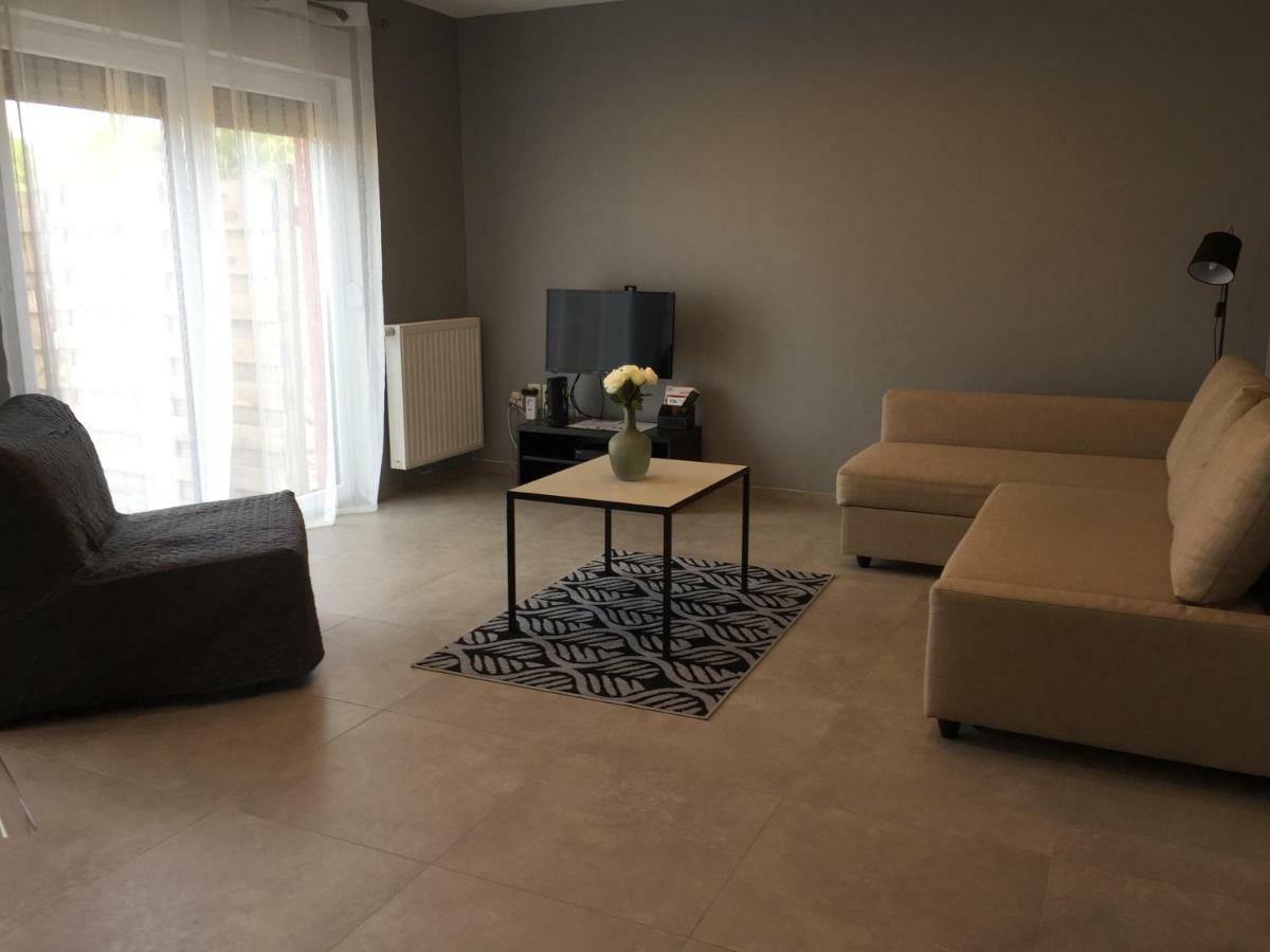 Rentalis Flat Liege Luaran gambar