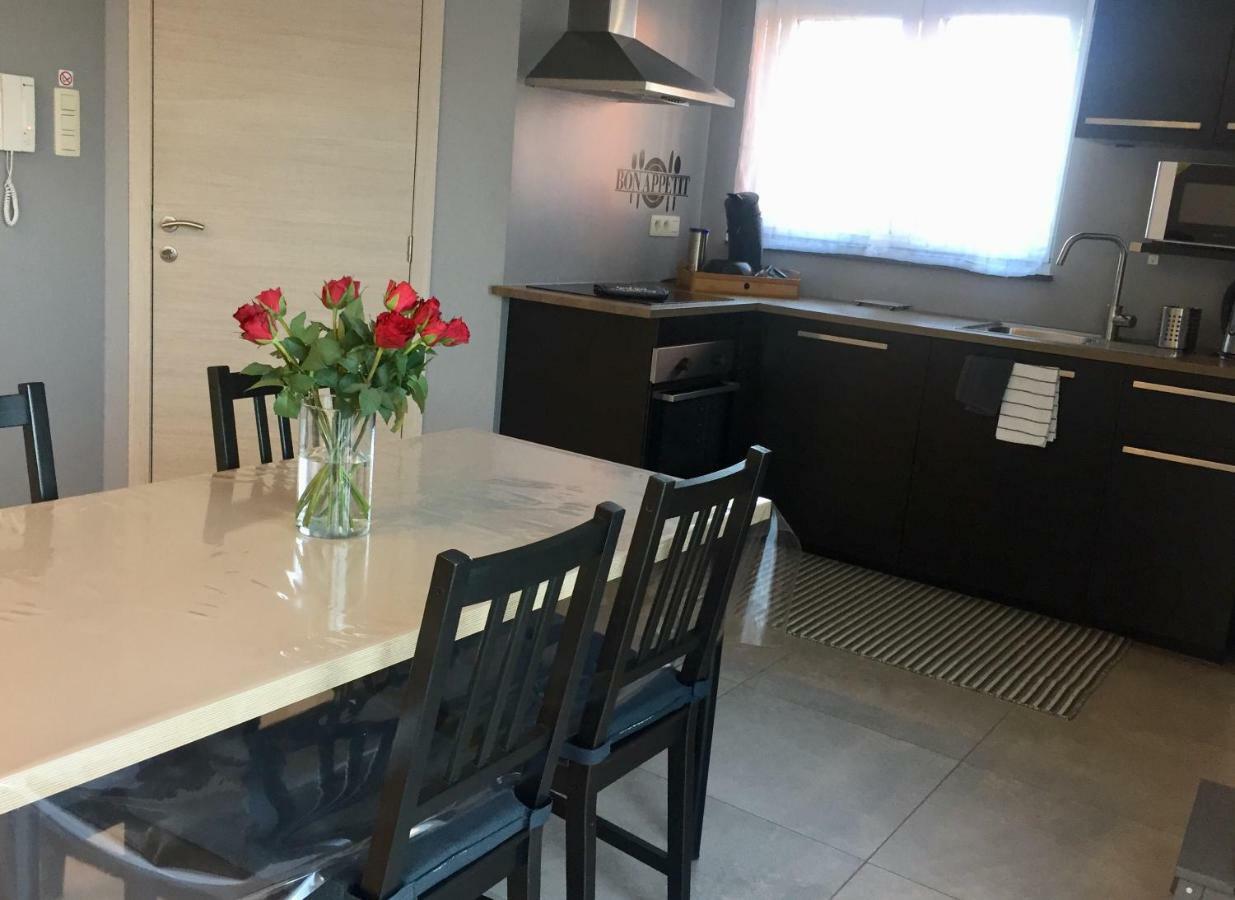 Rentalis Flat Liege Luaran gambar