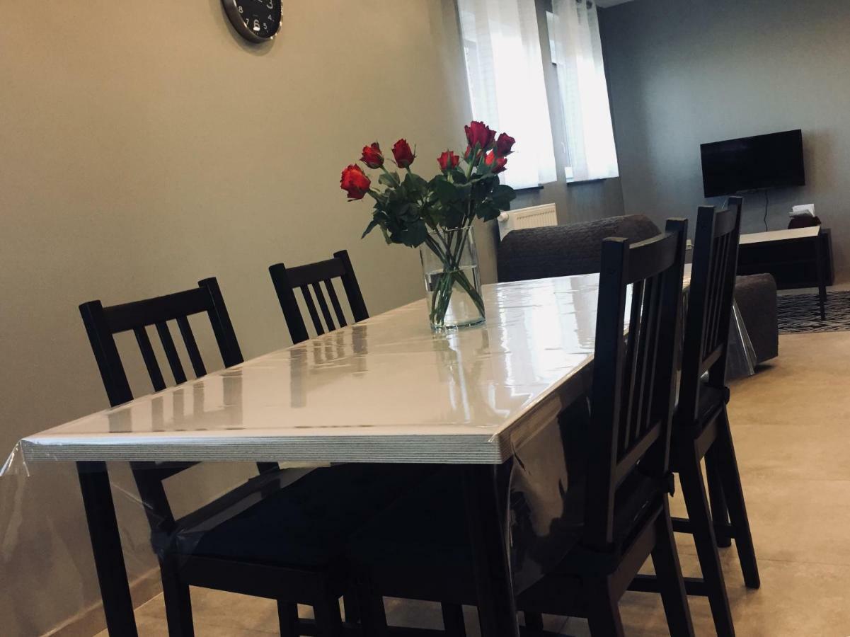 Rentalis Flat Liege Luaran gambar