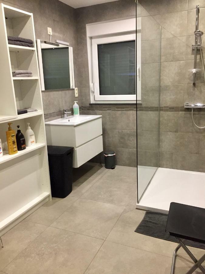 Rentalis Flat Liege Luaran gambar